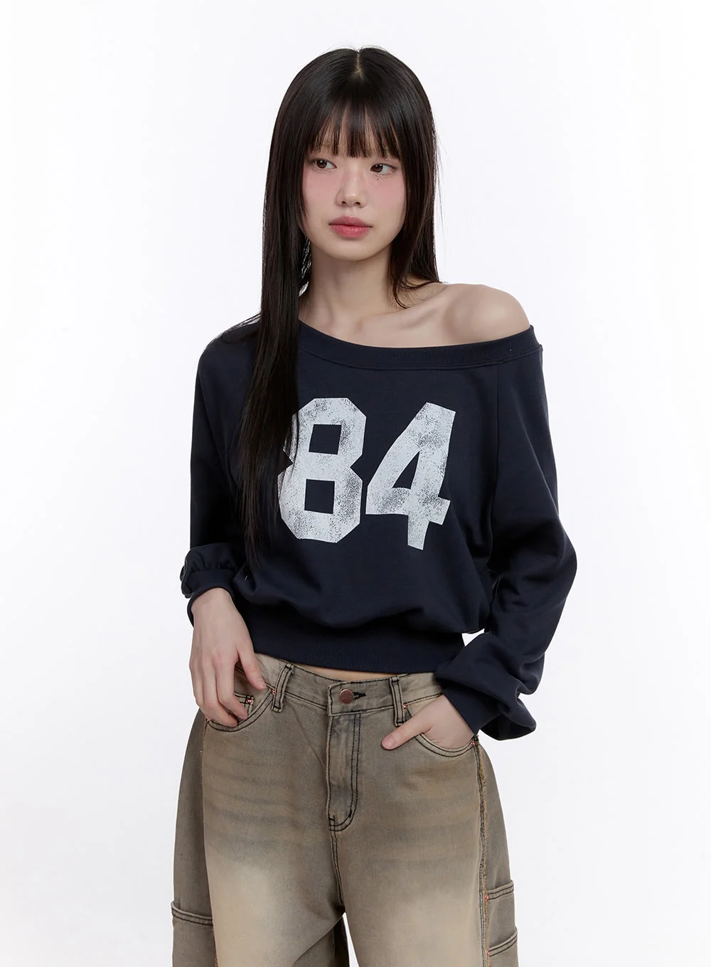84 Graphic One-Shoulder Cropped Sweatshirt CF512 - Image 10