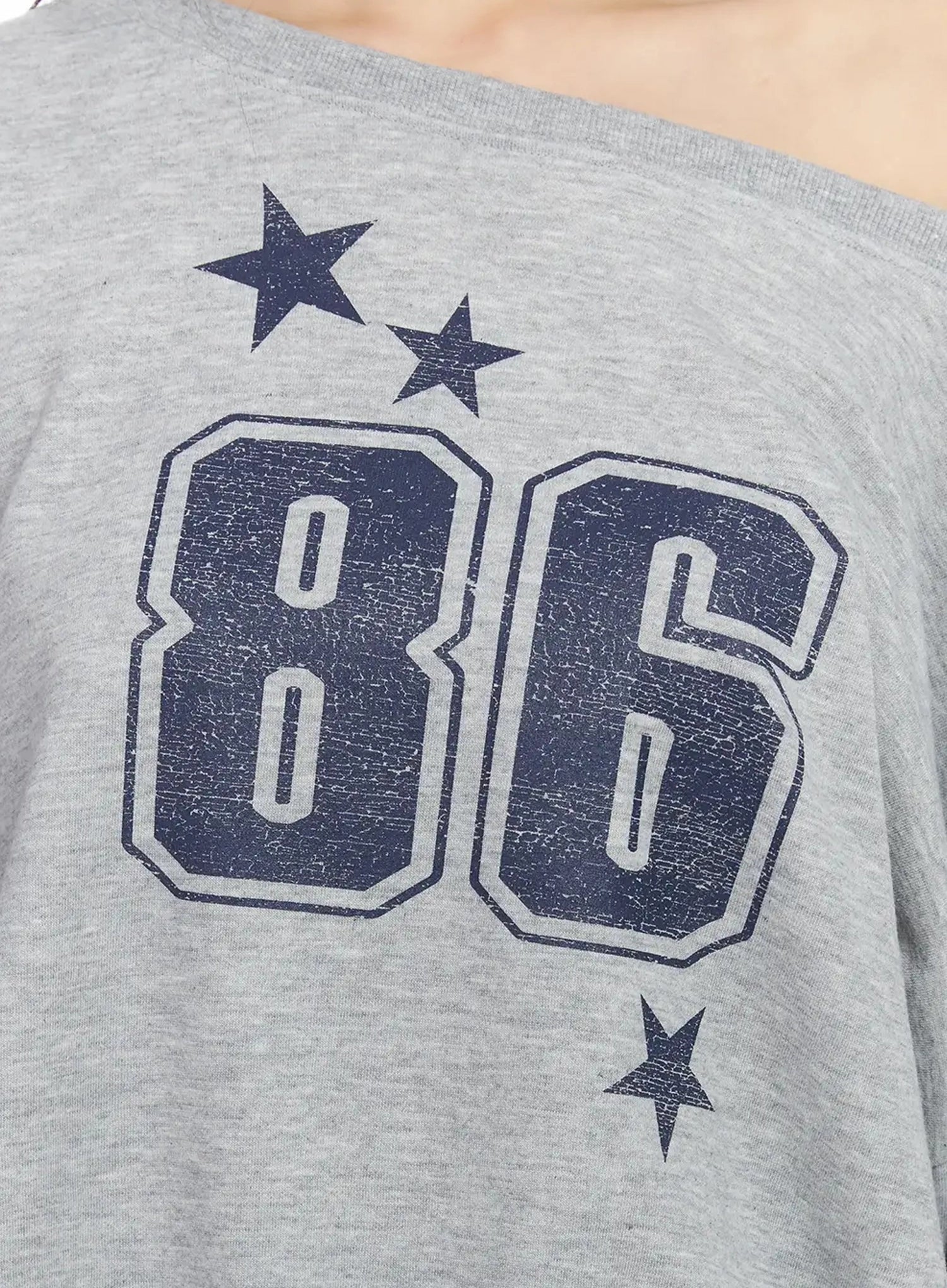 86 Sporty Off-Shoulder Sweatshirt IM530 - Image 4