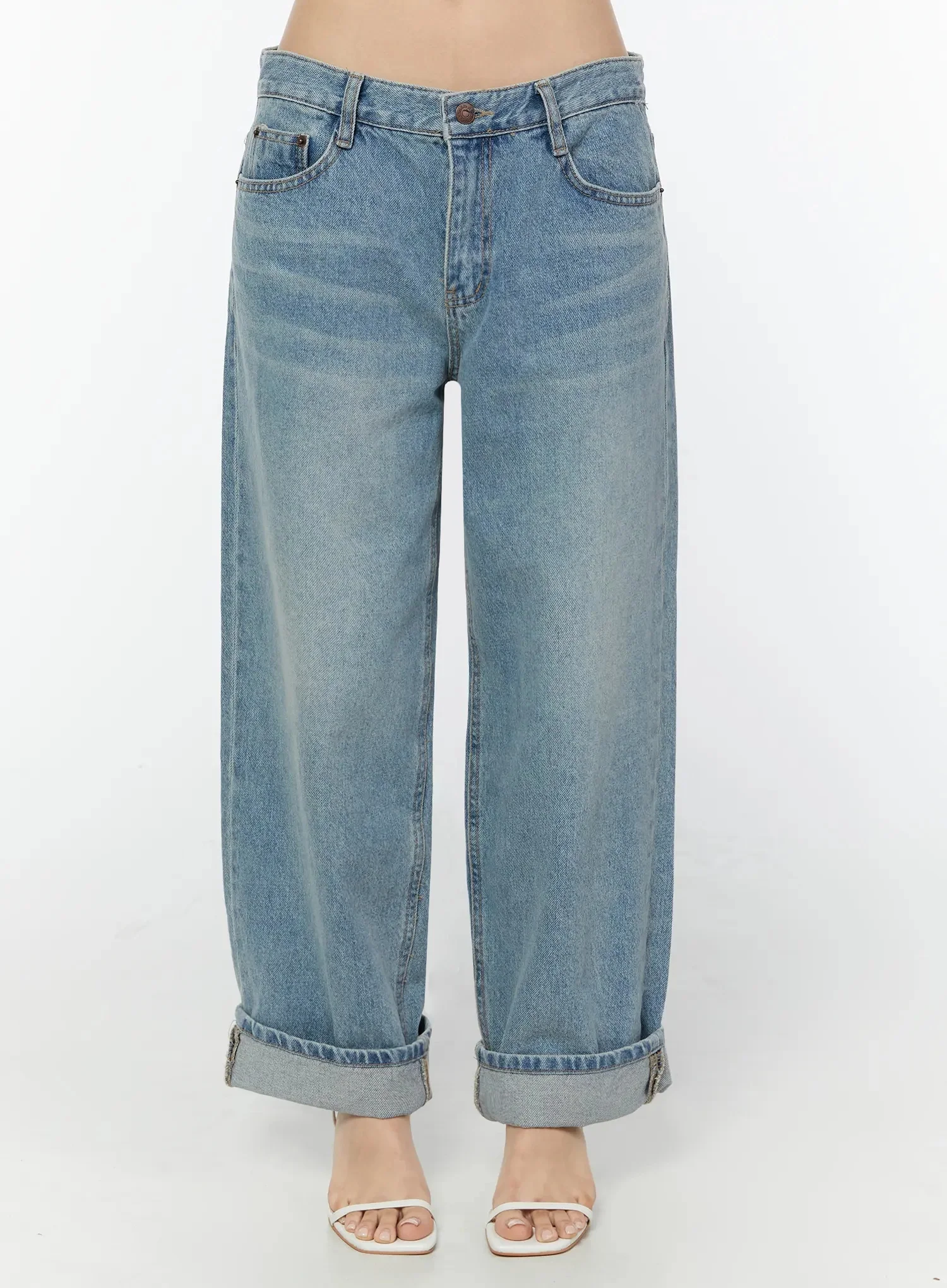 Adeya Cuffed Straight Jeans IU524