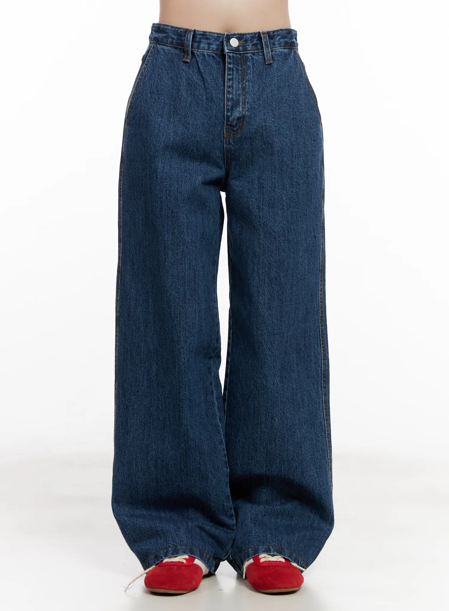Ahyeon Classic Relaxed-Fit Denim Jeans CL515