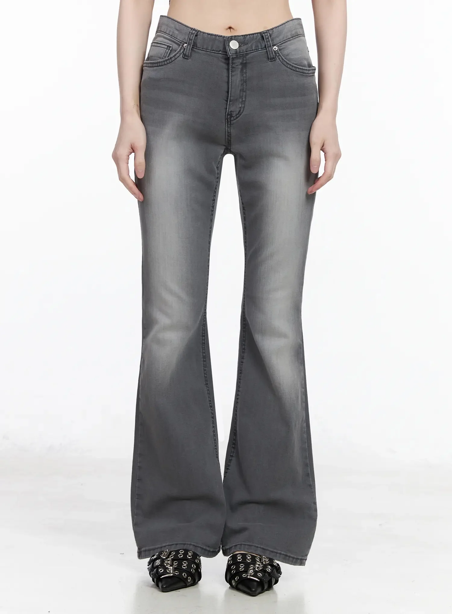 Aiana Slim Fit Bootcut Jeans IY511