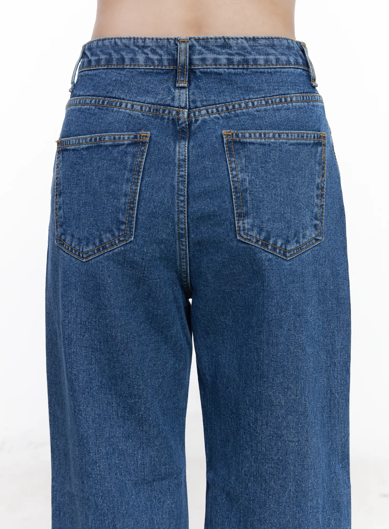 Aila Relaxed Fit Jeans CJ519 - Image 9
