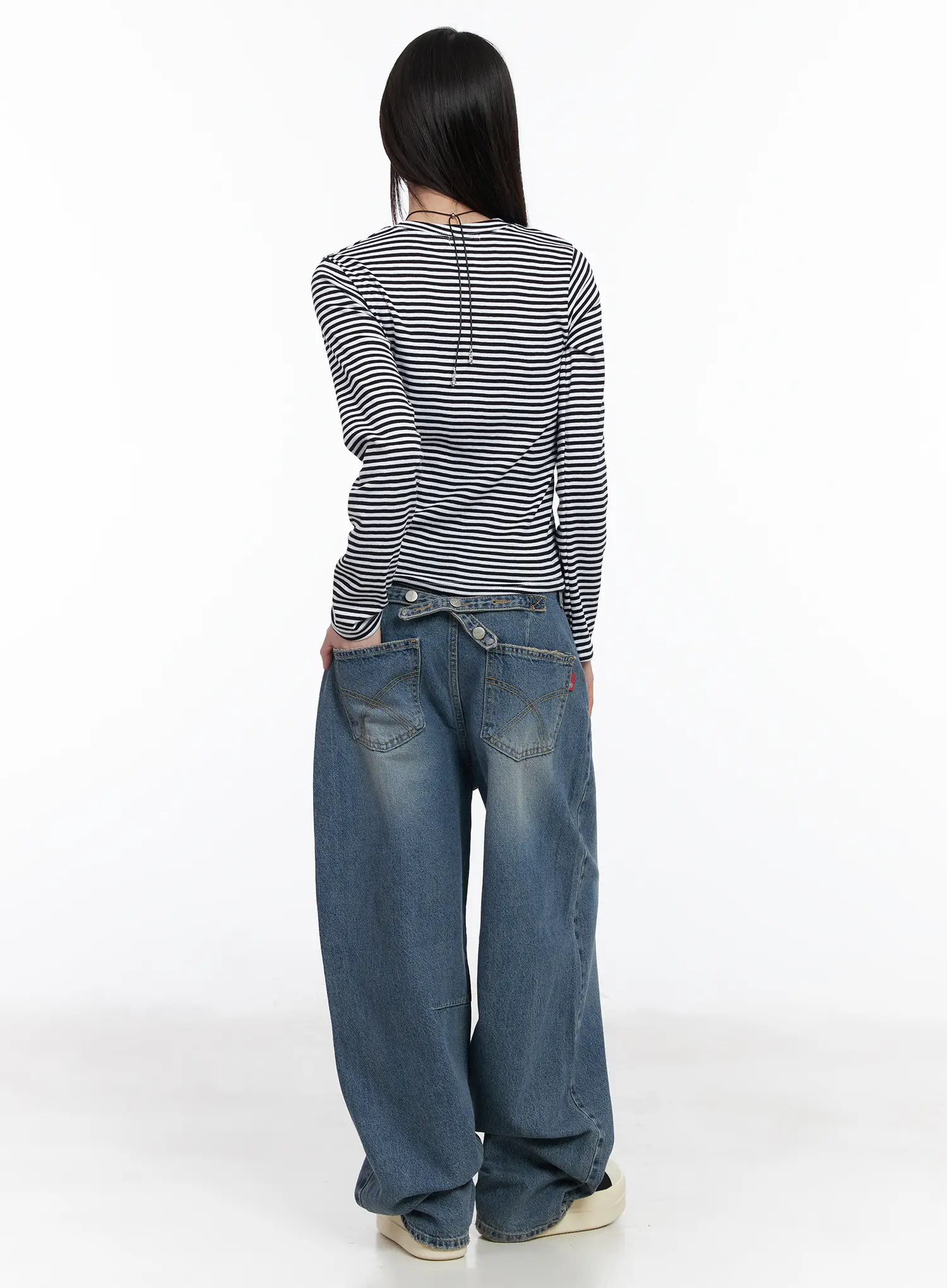 Ainslie Classic Wide-Fit Jeans CM526 - Image 8