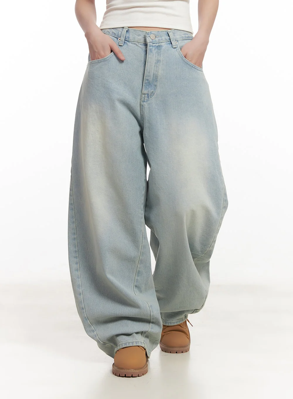 Alia Washed Wide-Leg Jeans CA518 - Image 11