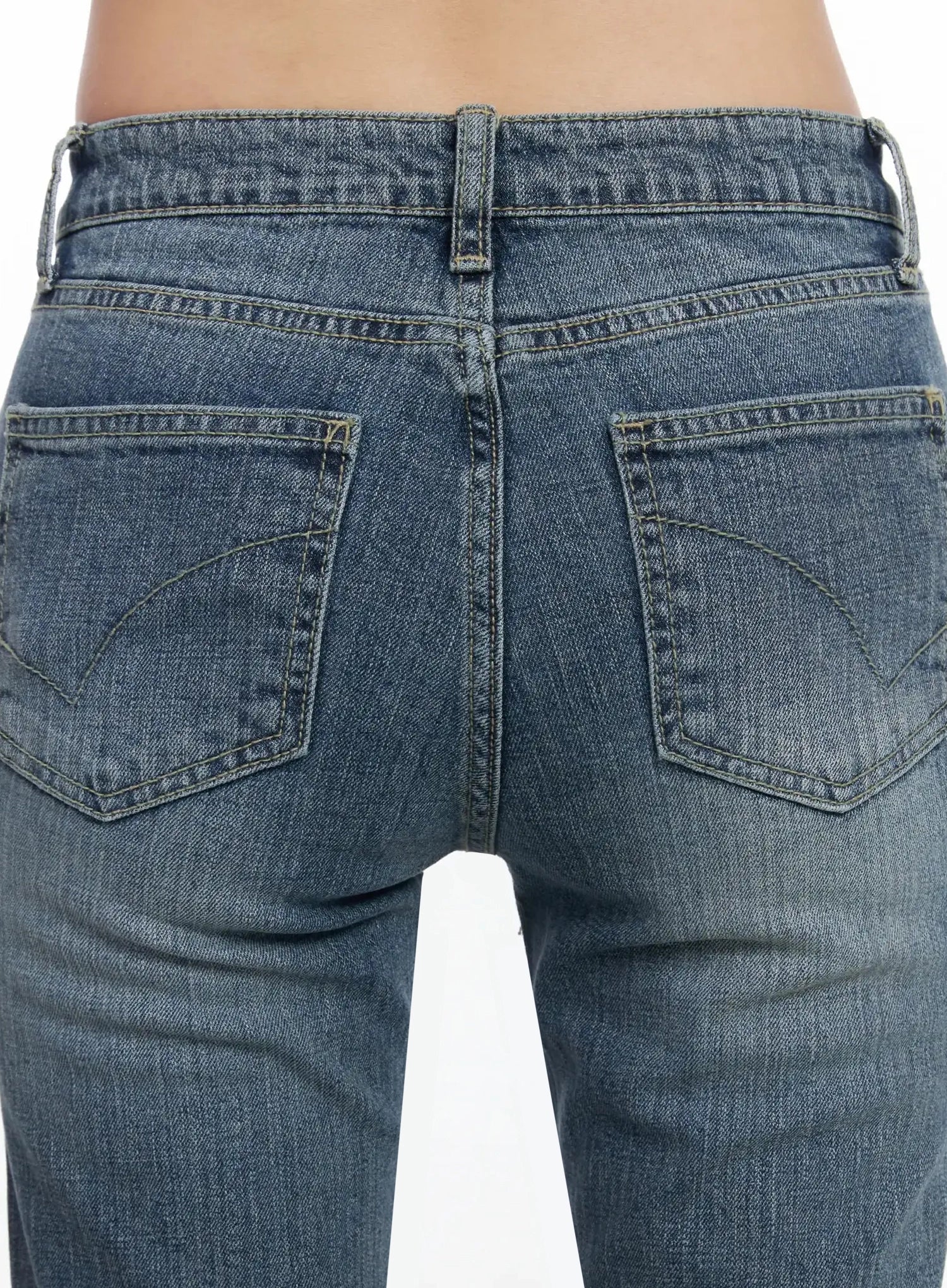 Amaris Low-Rise Bootcut Flared Jeans IM503 - Image 13