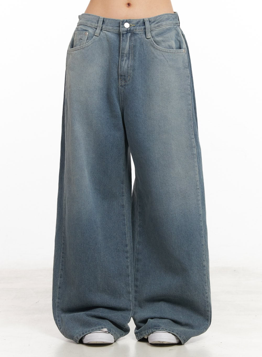 Amber Pintuck Wide-Leg Jeans CM511 - Image 10