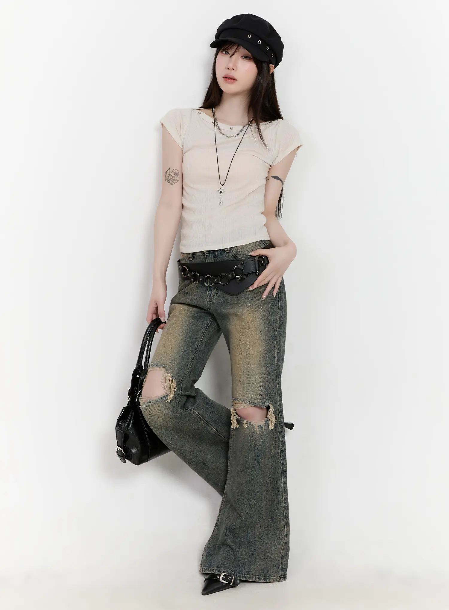 Andie Distressed Bootcut Jeans CA503