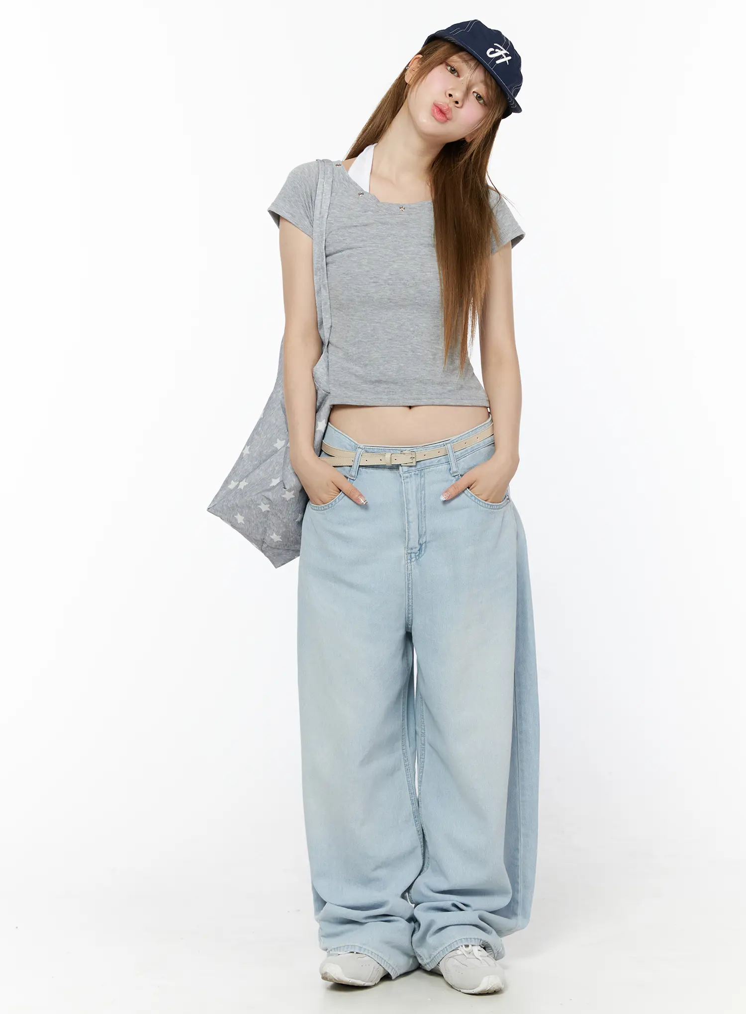 Ash Loose Fit Light-Washed Jeans IU515 - Image 2