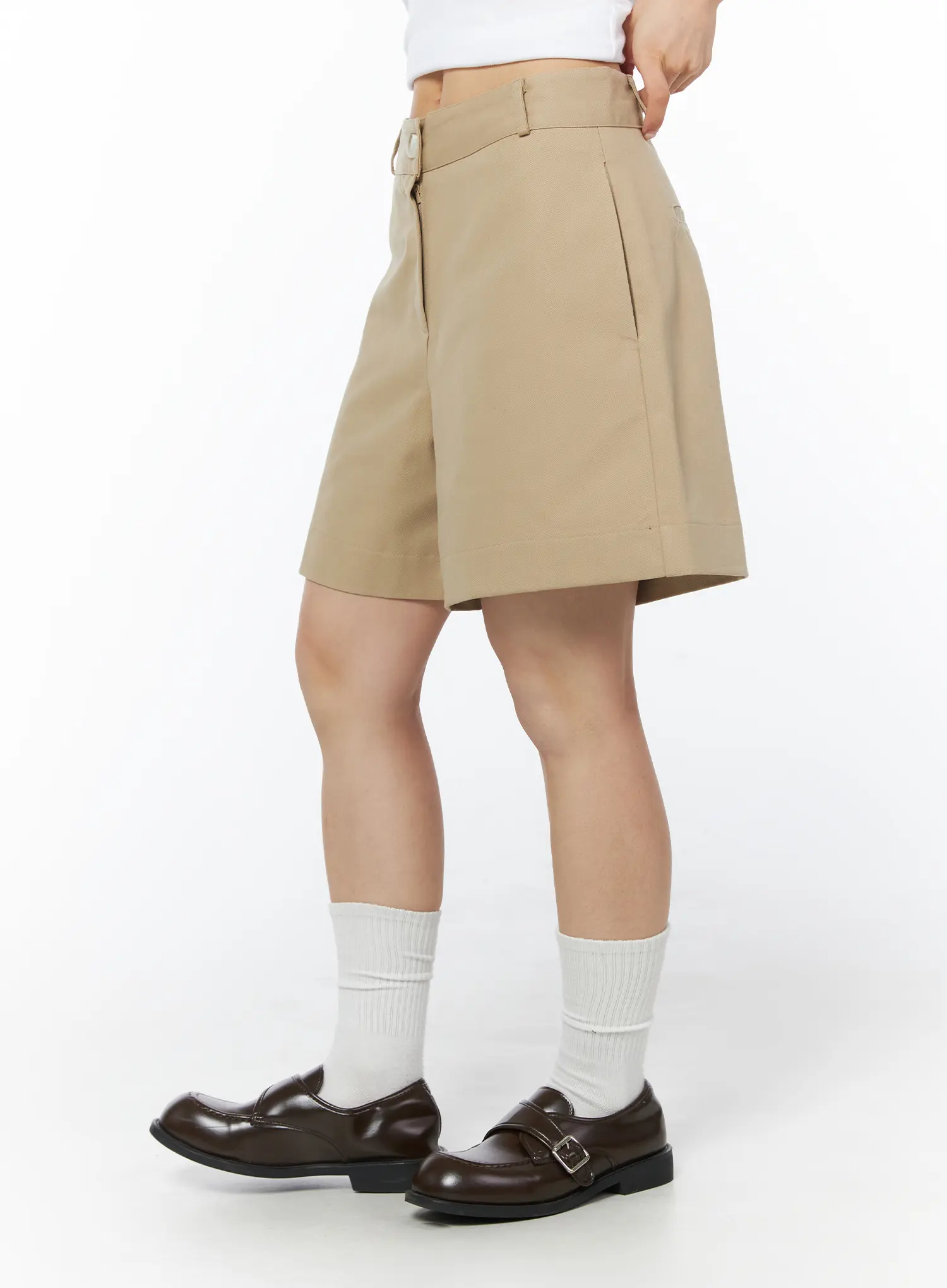 Basic Mid-Length Shorts CY522 - Image 3