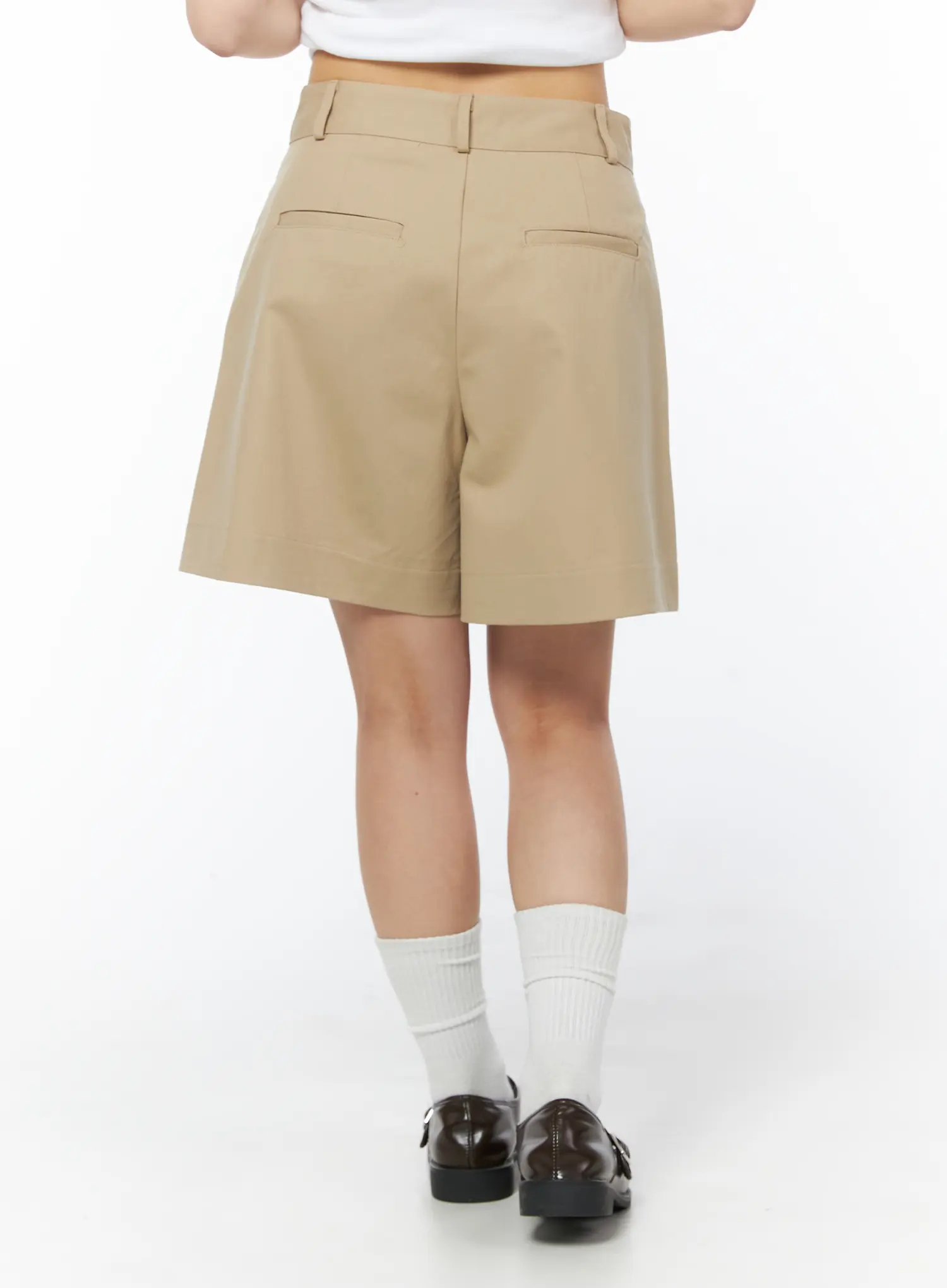 Basic Mid-Length Shorts CY522 - Image 4