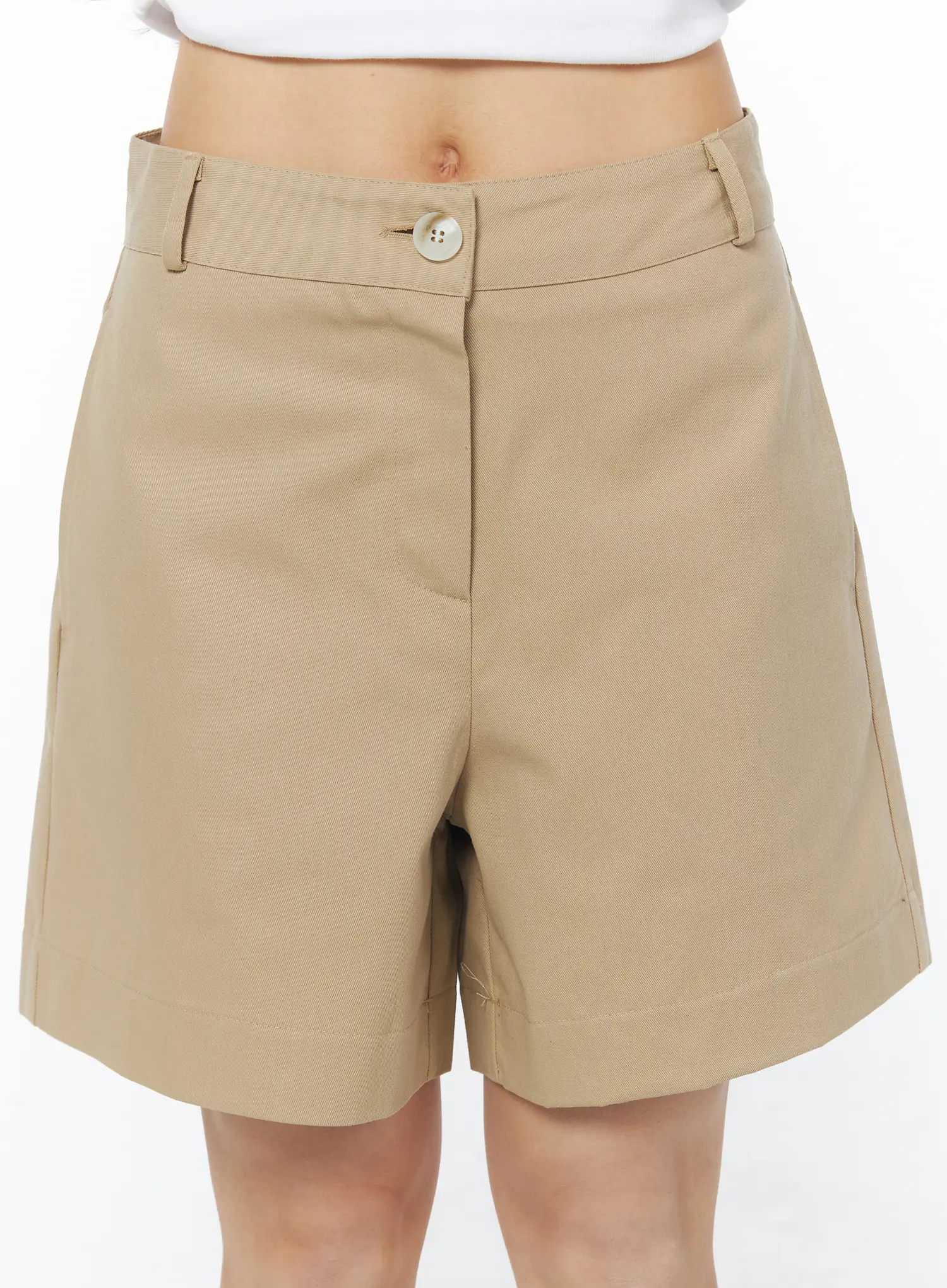 Basic Mid-Length Shorts CY522 - Image 8