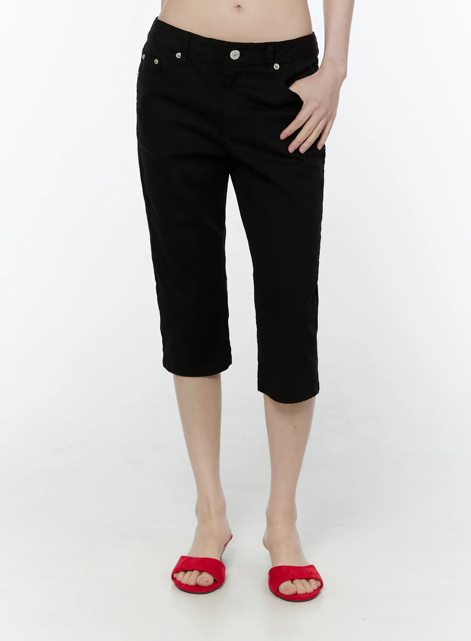 Basic Slim Fit Capri Pants CU508
