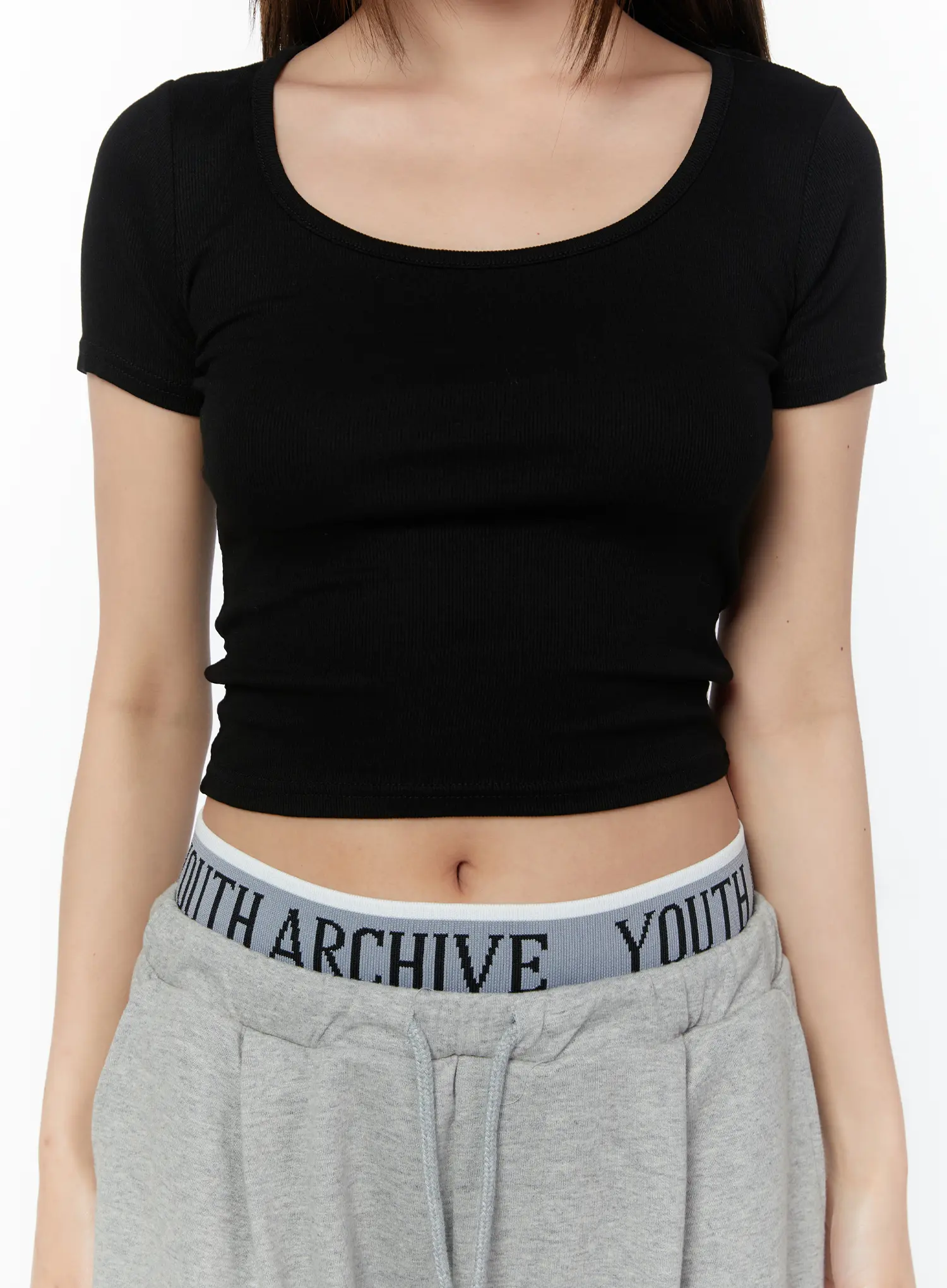 Basic U-Neck Crop Tee CY518 - Image 8