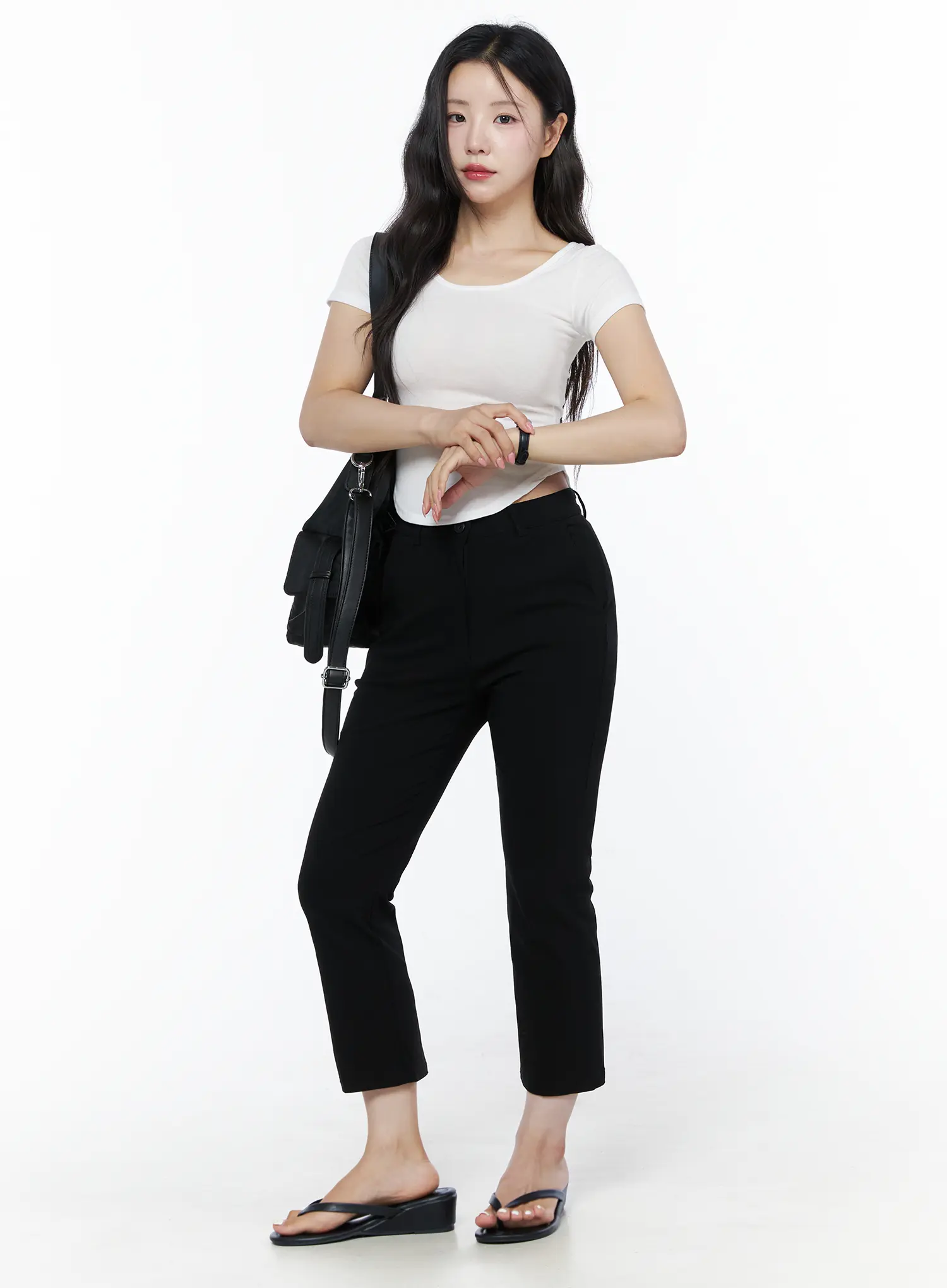 Basic U-Neck Tee IU525 - Image 11
