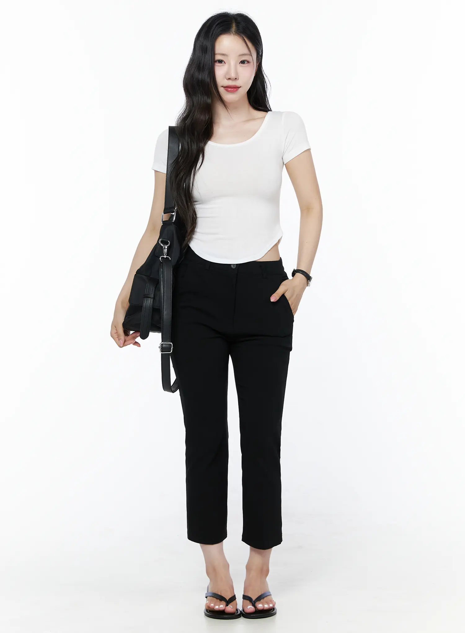 Basic U-Neck Tee IU525 - Image 5