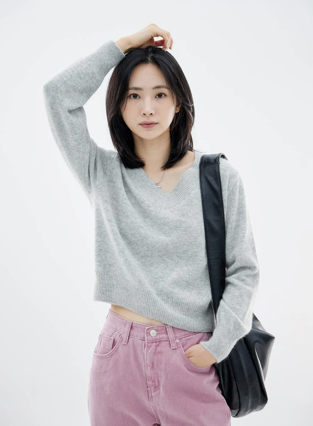 Basic V-Neck Midi Knit OO04 - Image 4