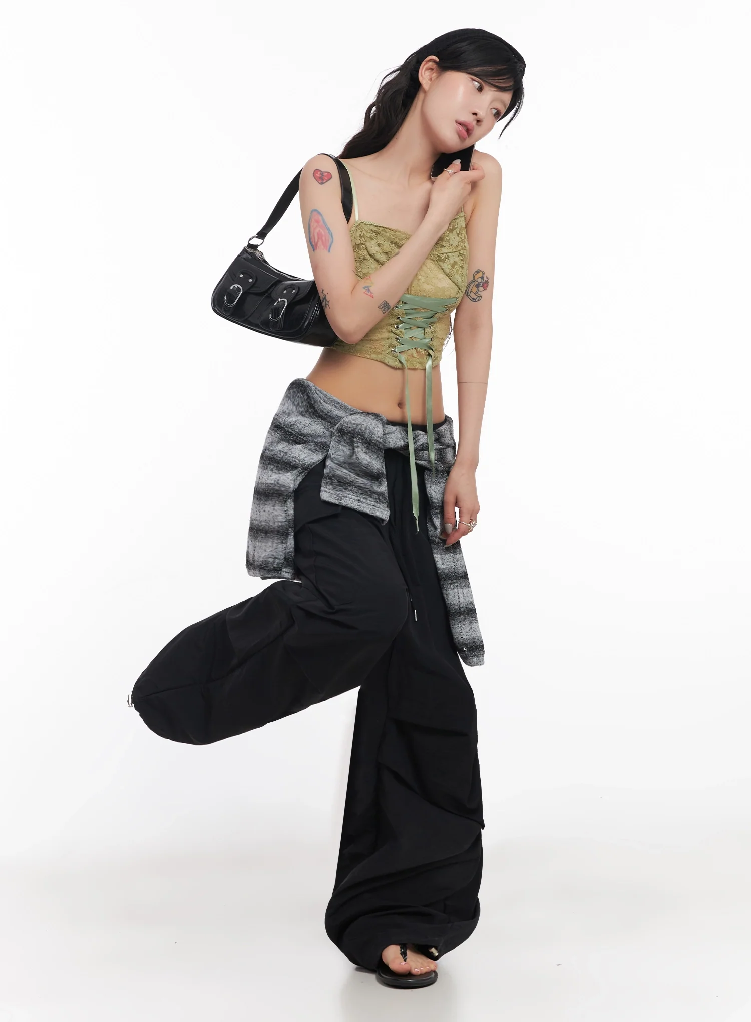 Black Utility Wide-Fit Cargo Pants IC503 - Image 8