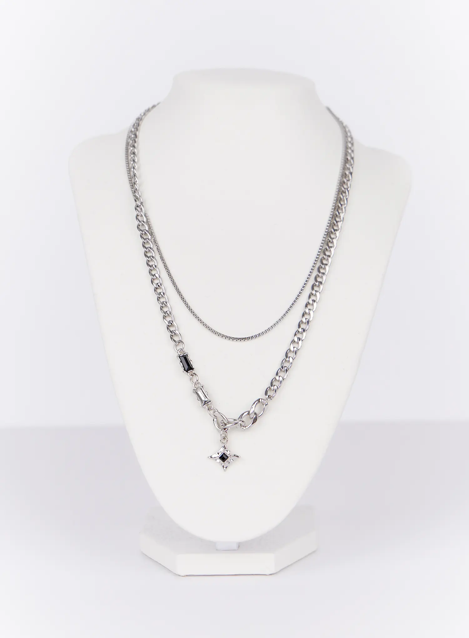 Bold Chain Layered Necklace IO527 - Image 2