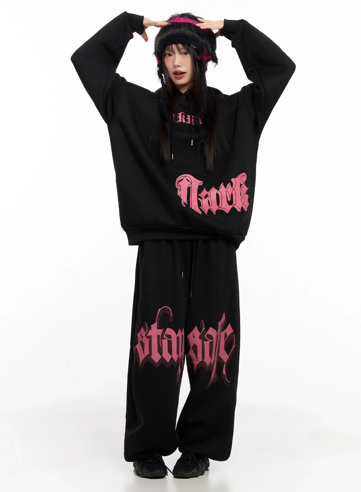 Bold Graphic Sweatpants IN503 - Image 11