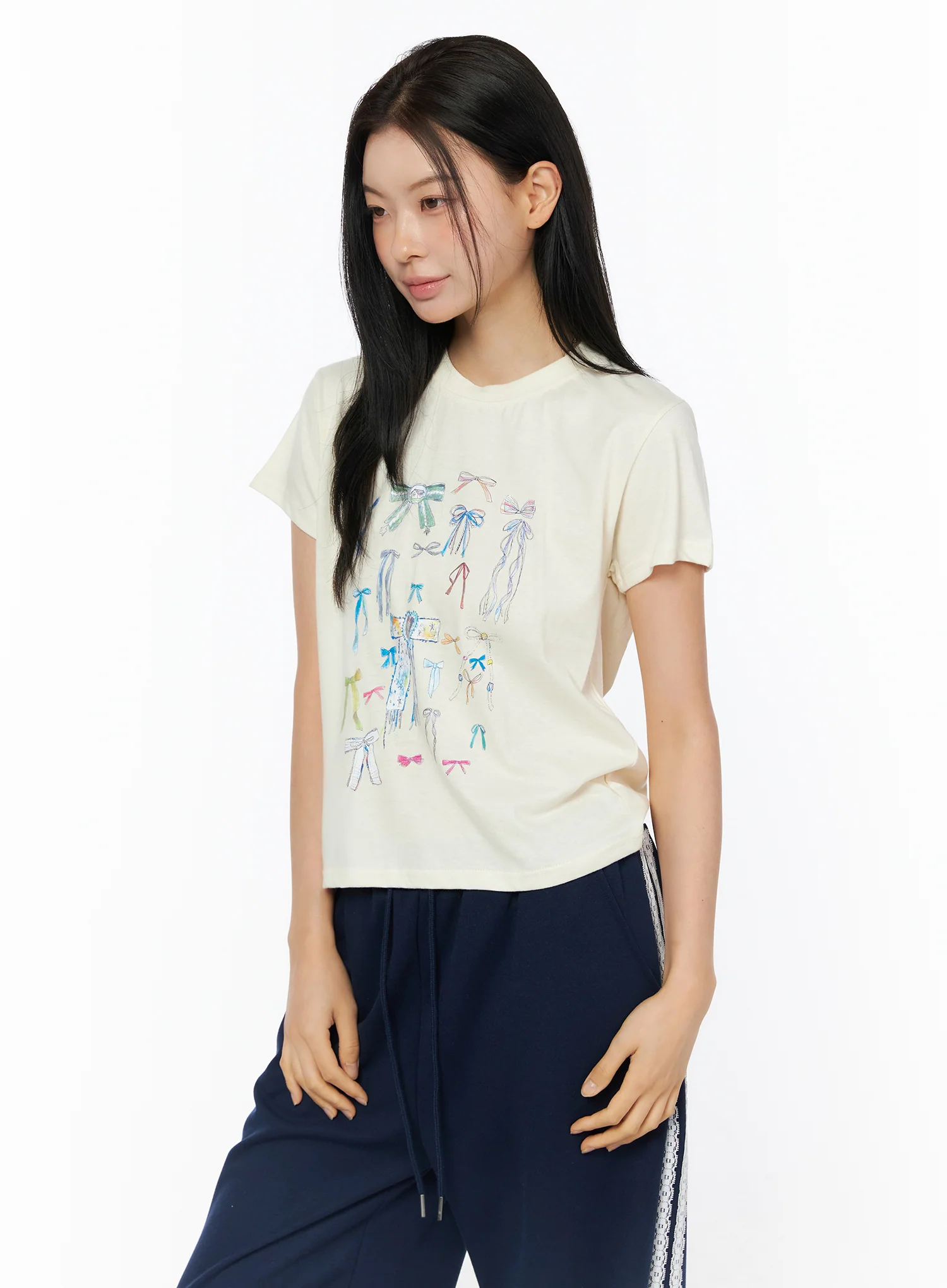 Bow Print Graphic Tee IU516 - Image 2
