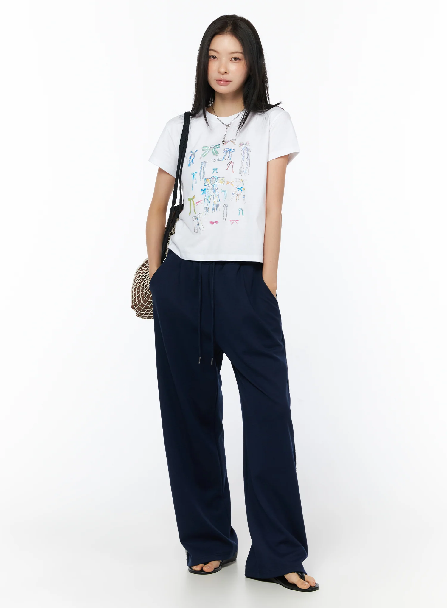 Bow Print Graphic Tee IU516 - Image 3