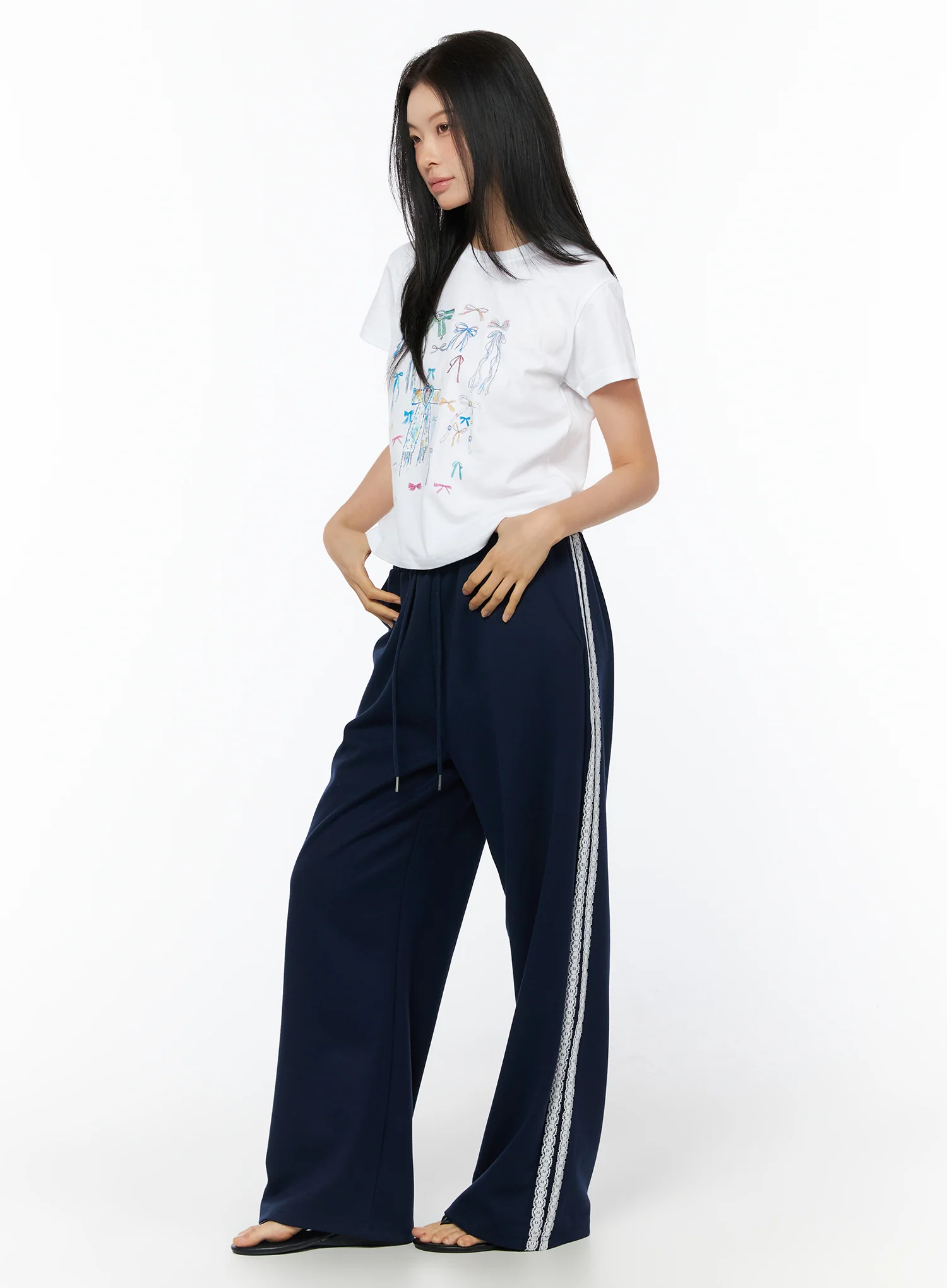Bow Print Graphic Tee IU516 - Image 7