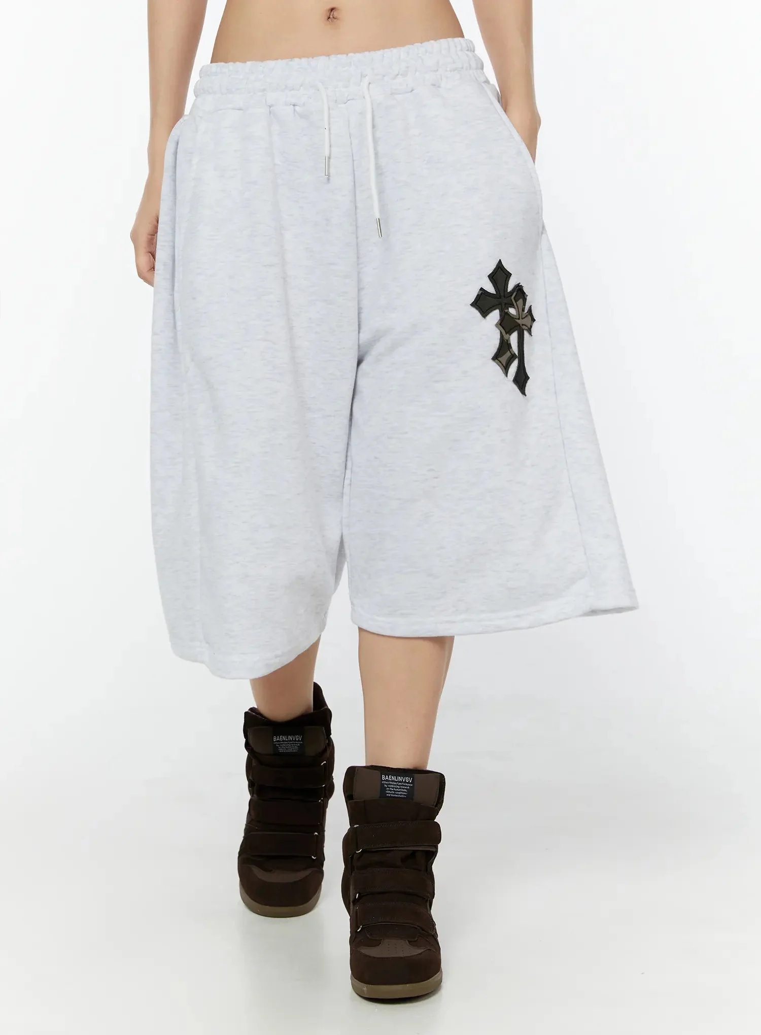 Camo Cross Patch Bermuda Shorts IU524 - Image 10