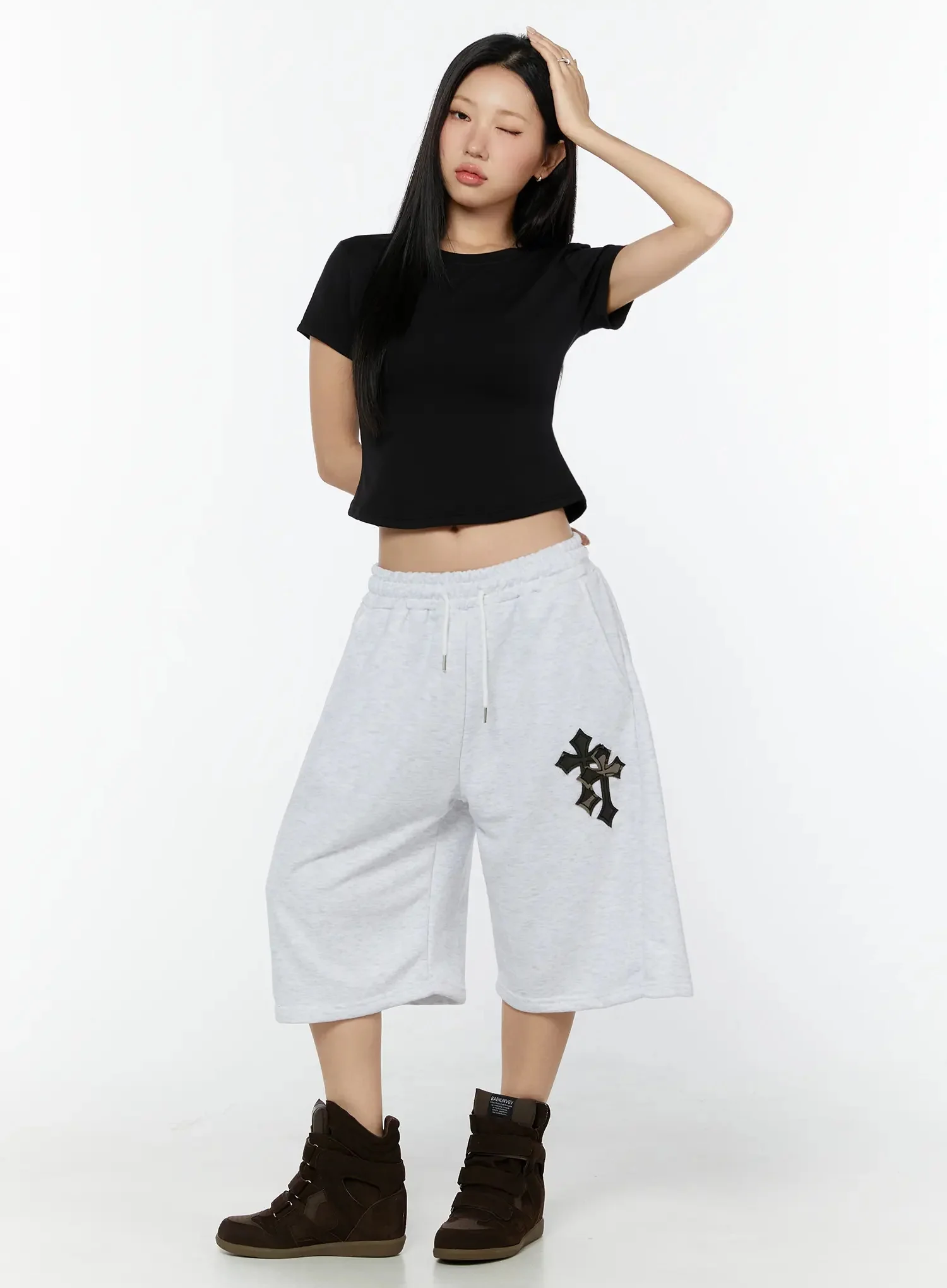 Camo Cross Patch Bermuda Shorts IU524 - Image 3