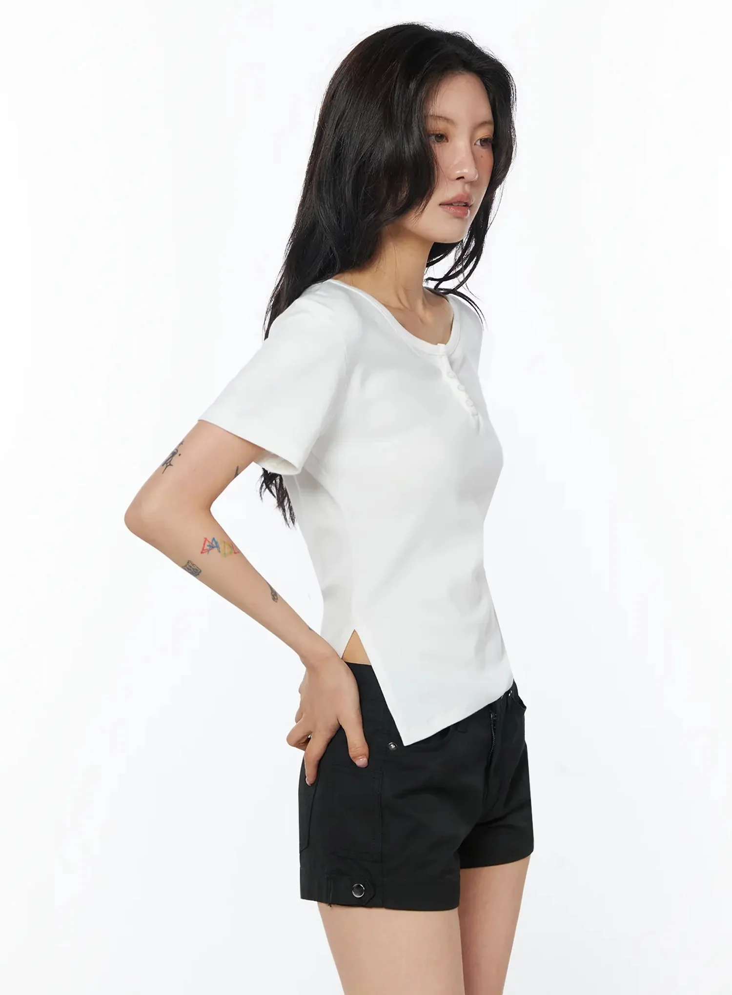 Casual Off-Shoulder Shirred Tee IU509 - Image 11