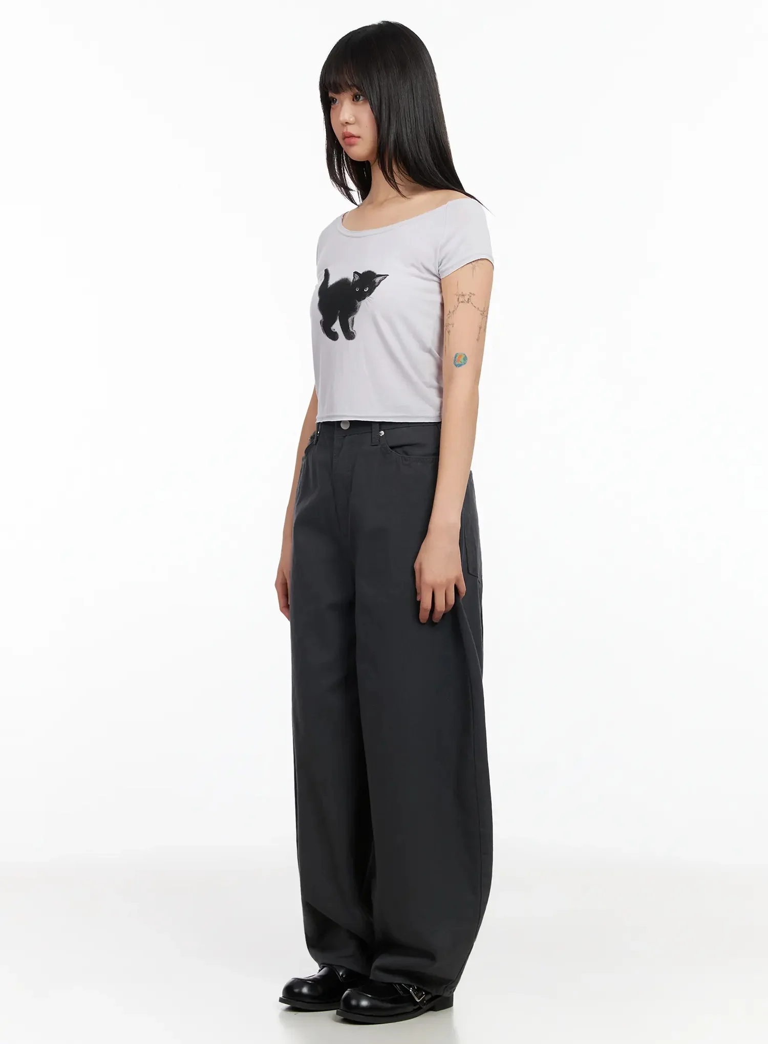 Cat Graphic Off-Shoulder Crop Top IA523 - Image 10