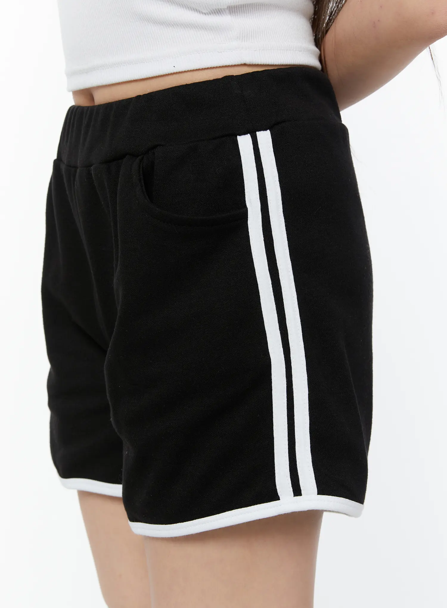 Chic Track Training Shorts CY518 - Image 24