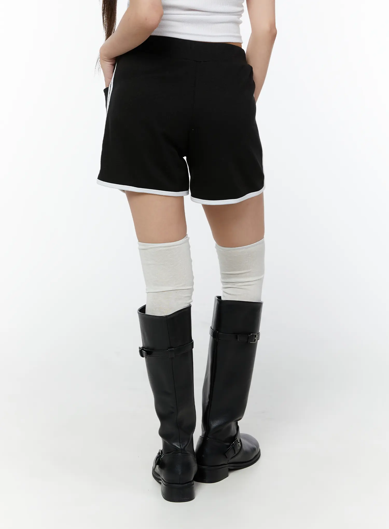 Chic Track Training Shorts CY518 - Image 4