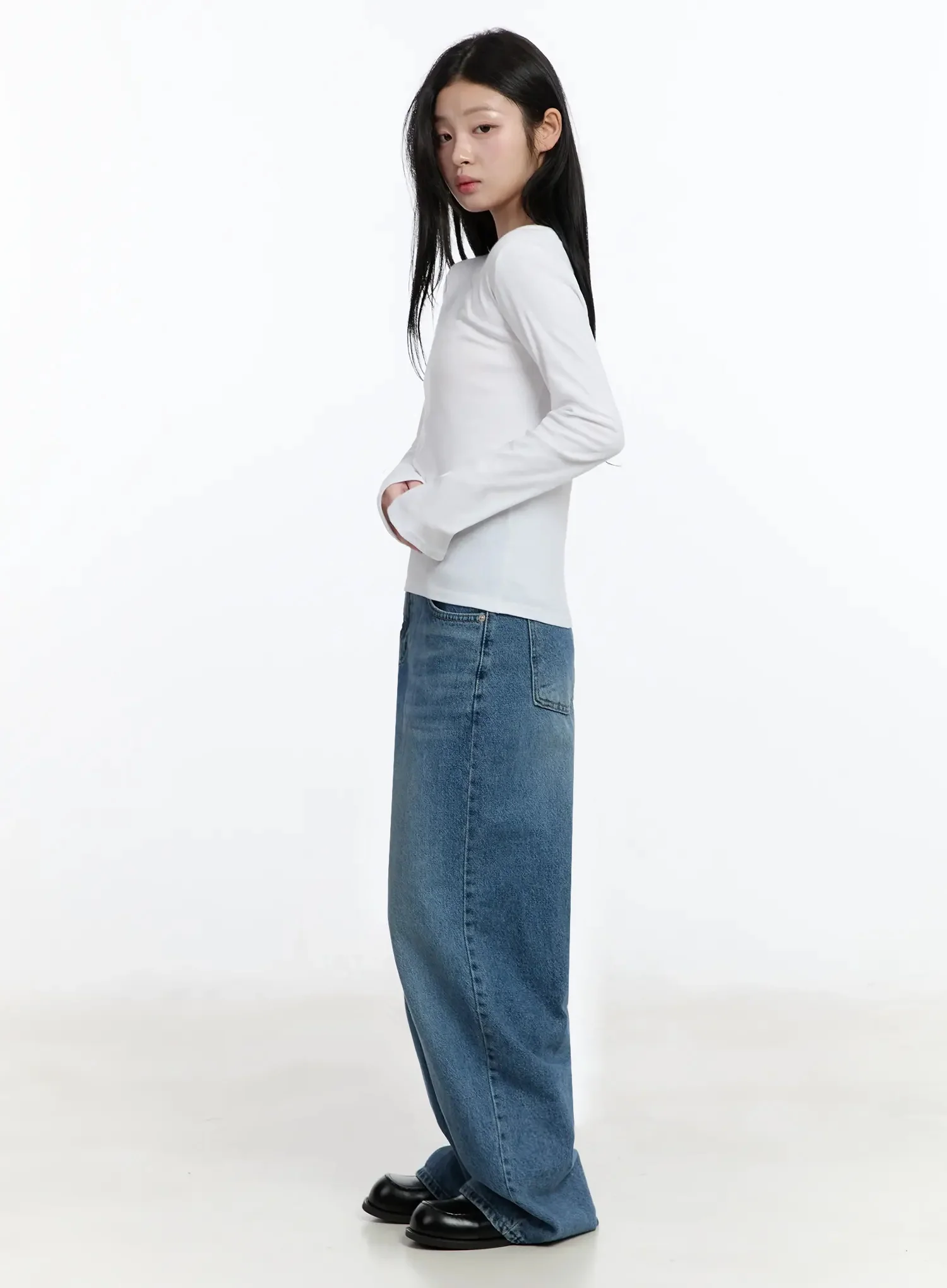 Classic Round Neck Long Sleeve Top IM519 - Image 11