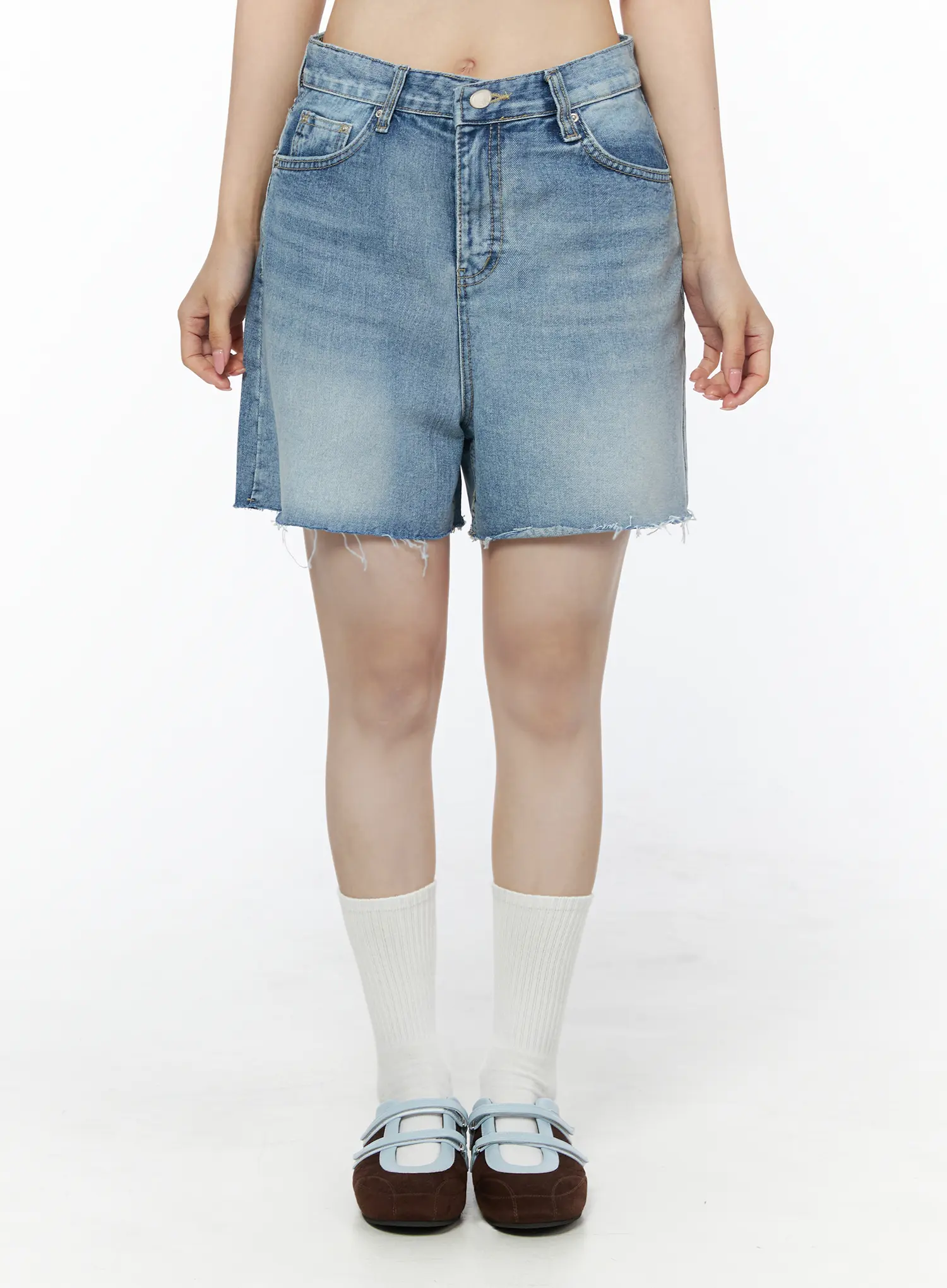 Classic Washed Jorts IU525
