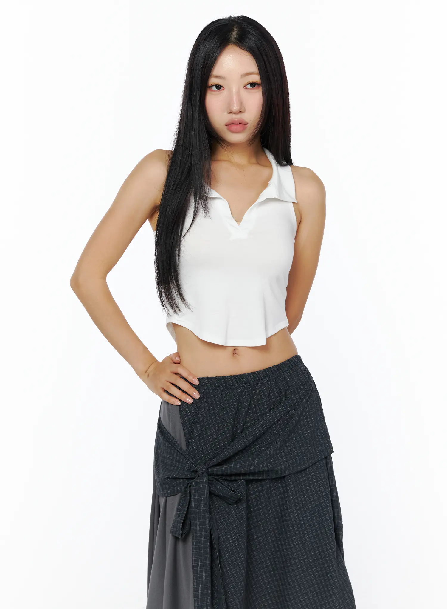 Collared V-Neck Sleeveless Top CU512