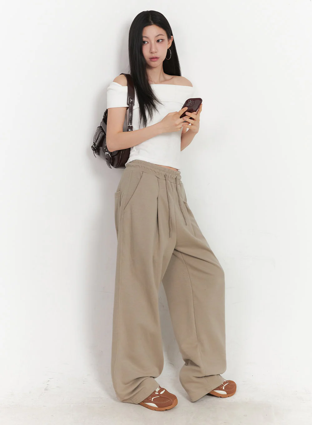 Cotton Pintuck Wide-Fit Sweatpants IY516 - Image 2