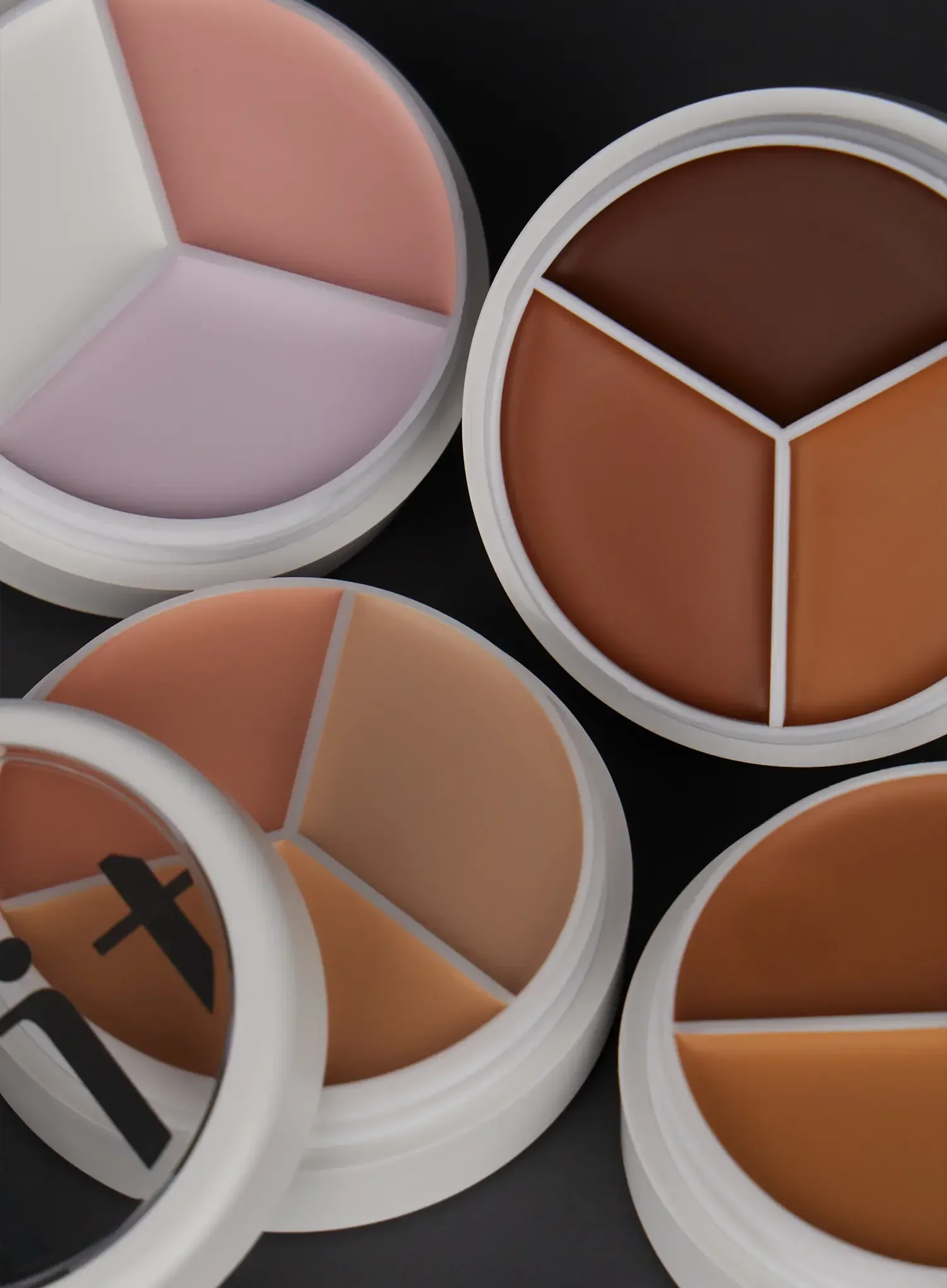 Cover Up Pro Concealer (15g) - Image 2