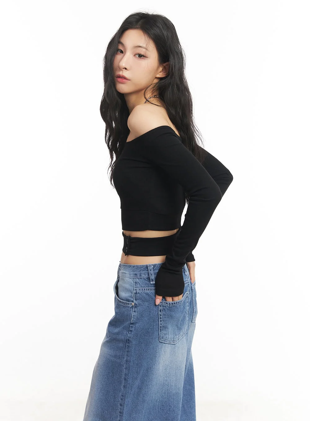 Cut-Out Off-Shoulder Long-Sleeve Crop Top CA504 - Image 5