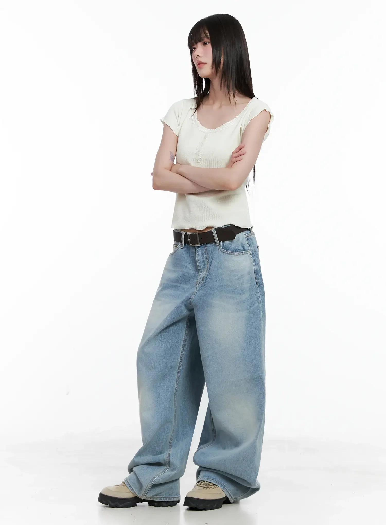 Dain Washed Wide-Leg Jeans IL531 - Image 10