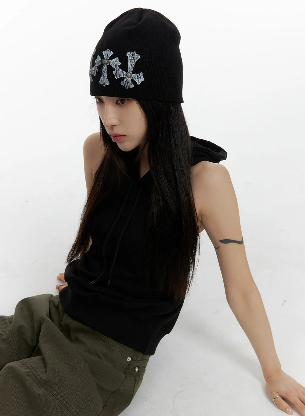 Dark Grunge Stud Graphic Beanie CF428 - Image 2