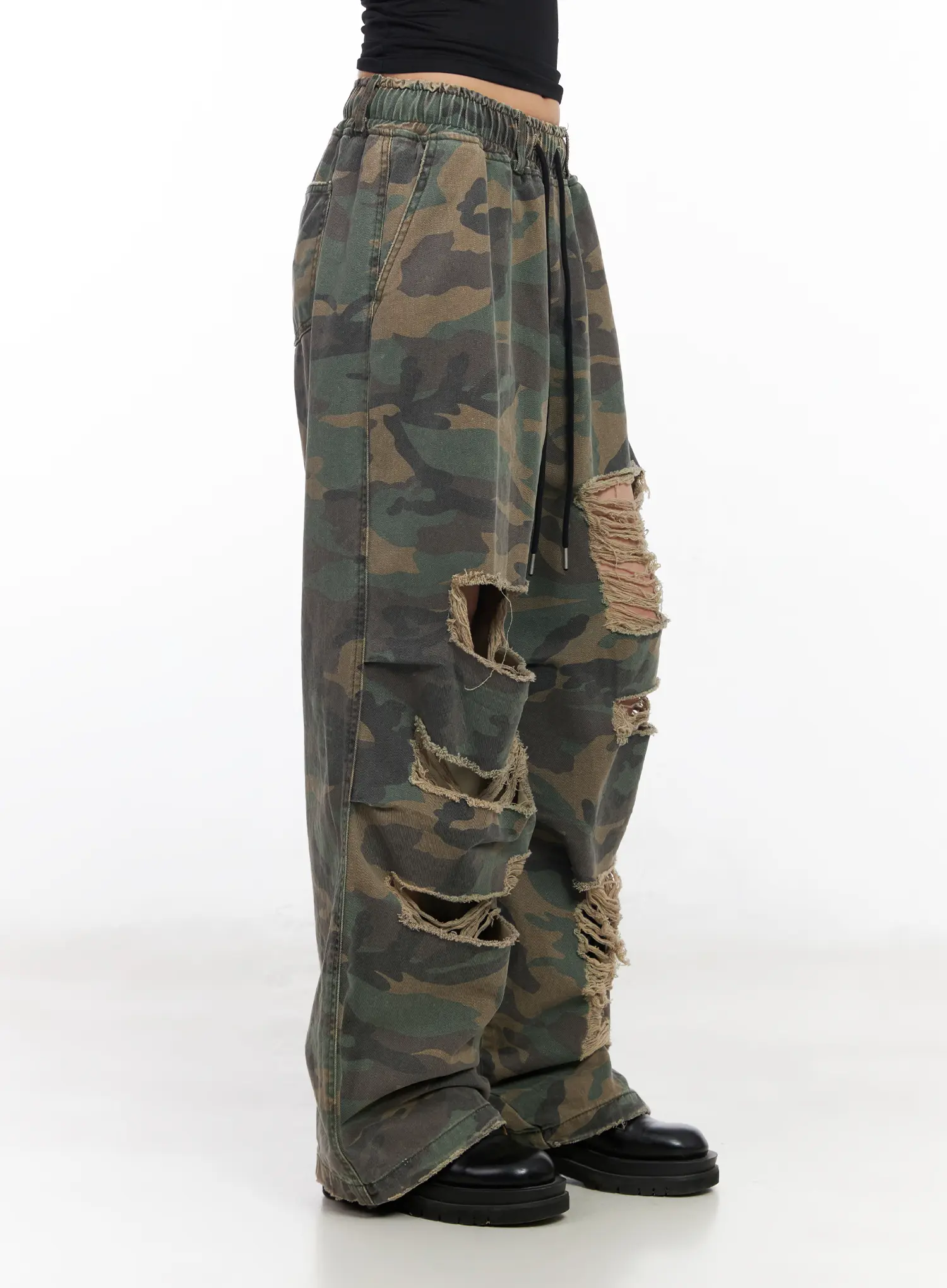 Distressed Wide-Leg Camo Pants CF527 - Image 5