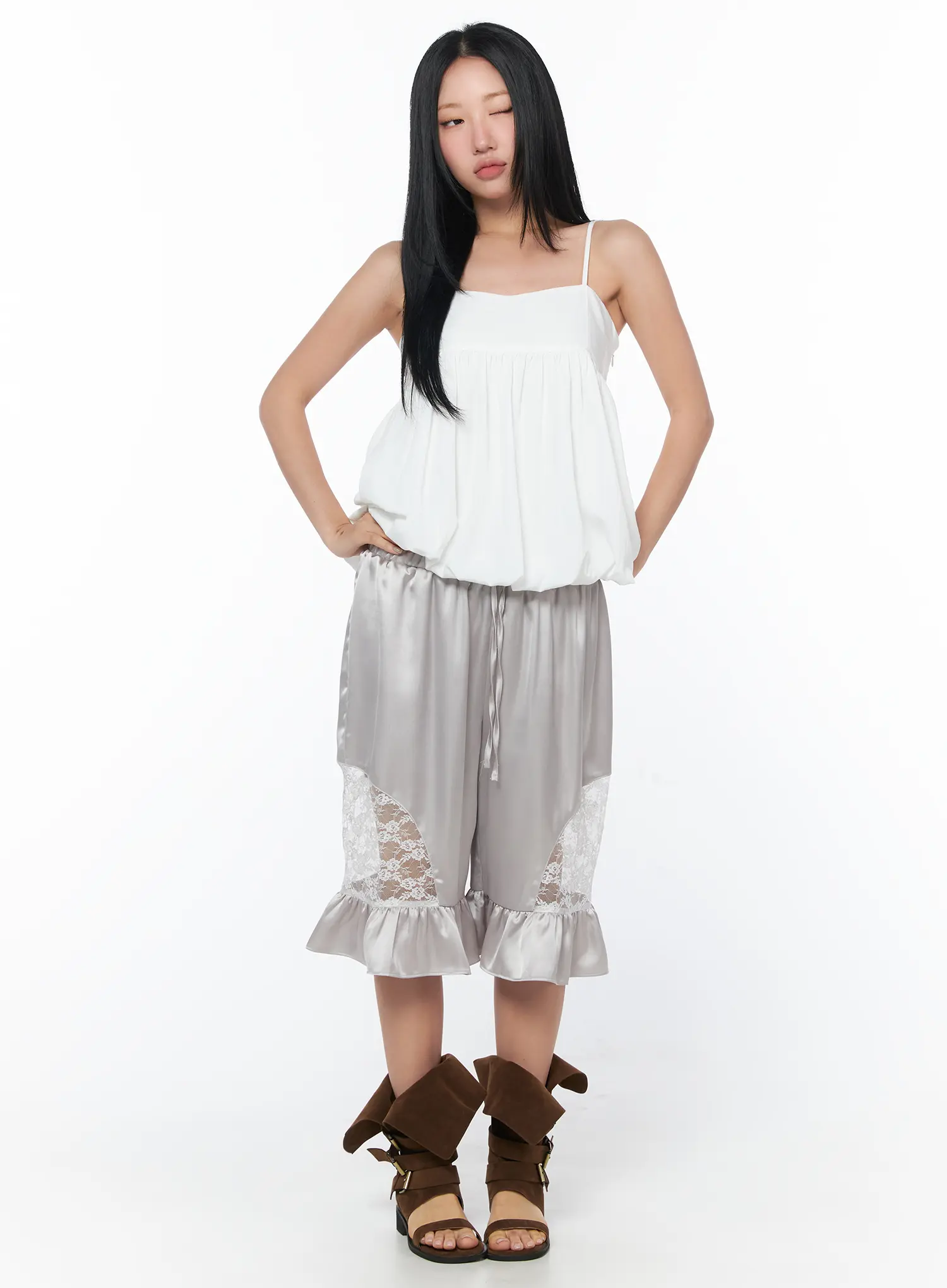 Elegant Balloon Hem Sleeveless Top CY512 - Image 3