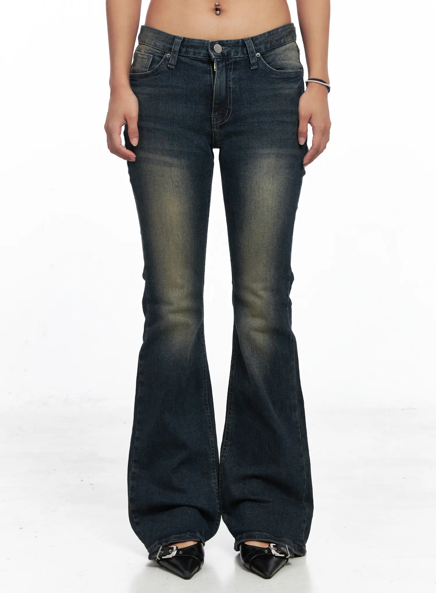 Elodie Vintage Washed Slim Flared Jeans CO510
