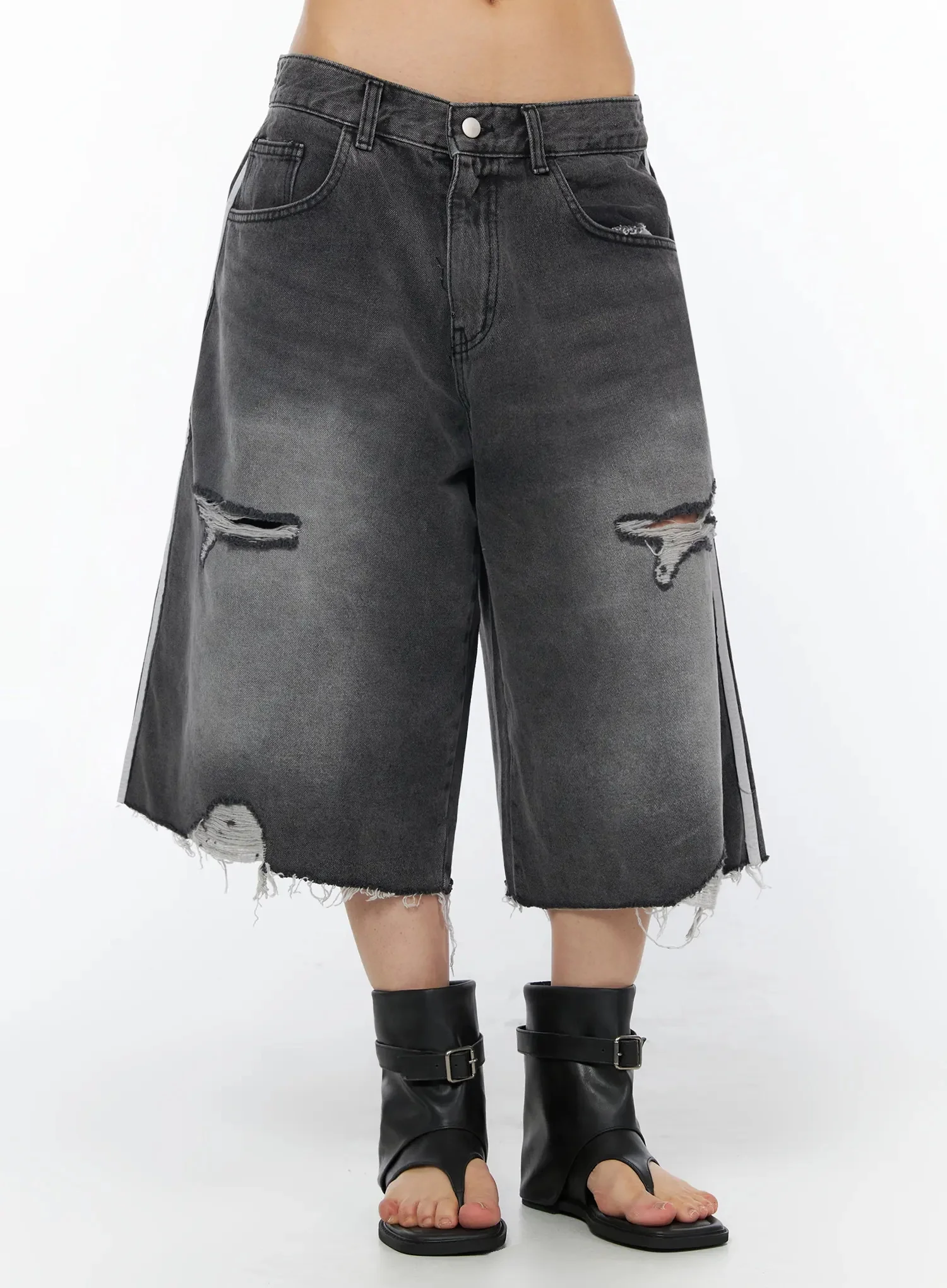 Elya Distressed Bermuda Jorts IU509 - Image 10