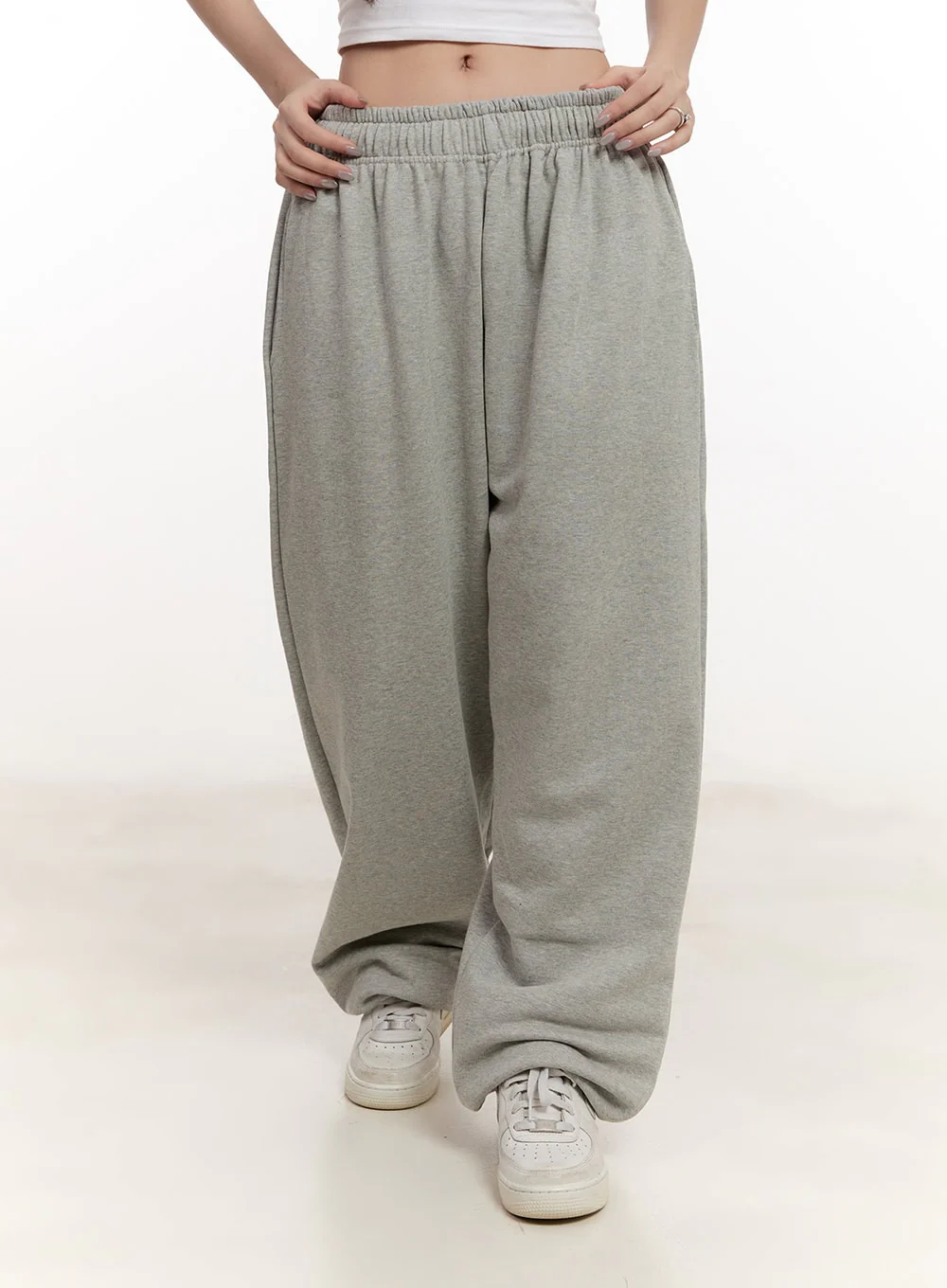 Embroidered Wide-Leg Sweatpants CM507 - Image 3