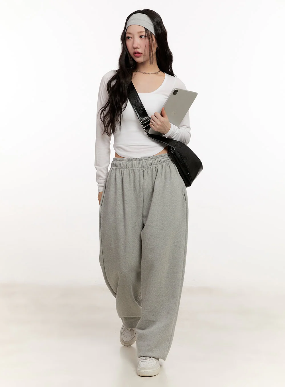 Embroidered Wide-Leg Sweatpants CM507 - Image 6