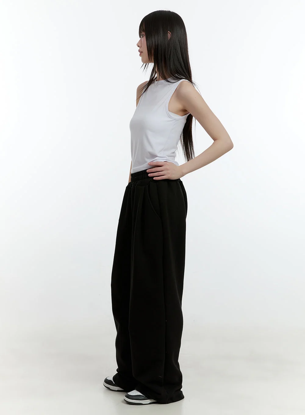 Essential Pintuck Wide-Leg Sweatpants CF507 - Image 4