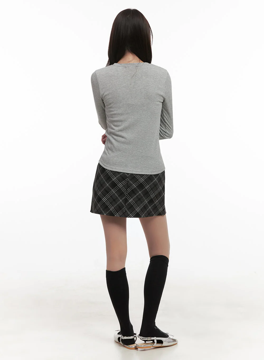 Essential Slim-Fit Long-Sleeve Top IJ510 - Image 8