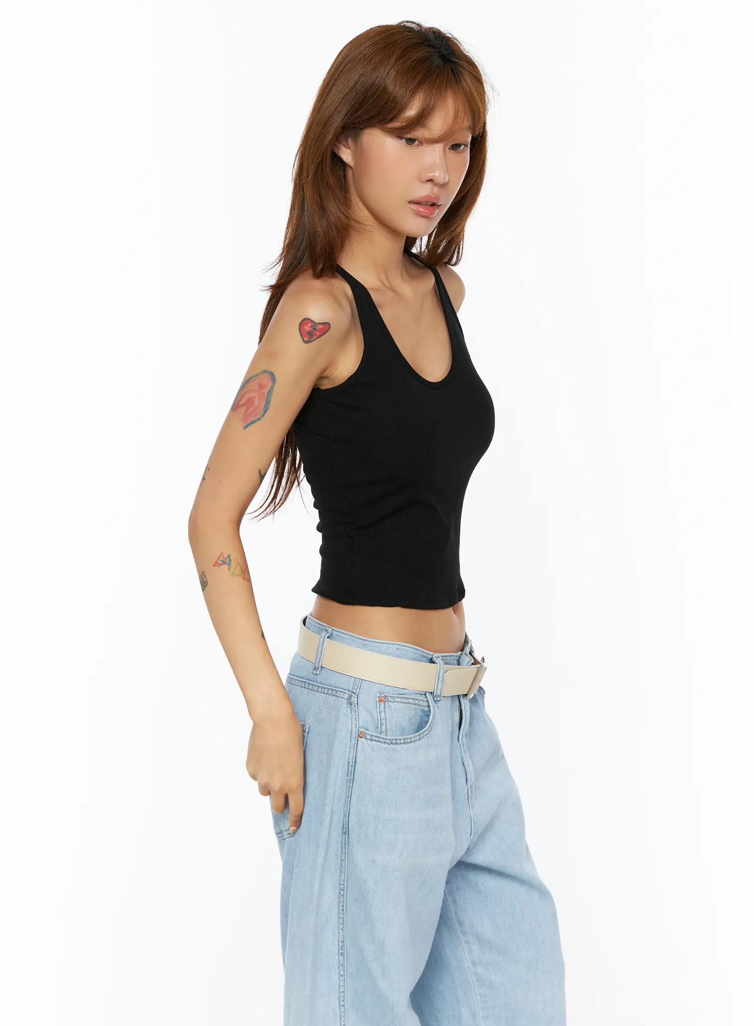 Essential V-Neck Padded Tank Top CU518 - Image 6