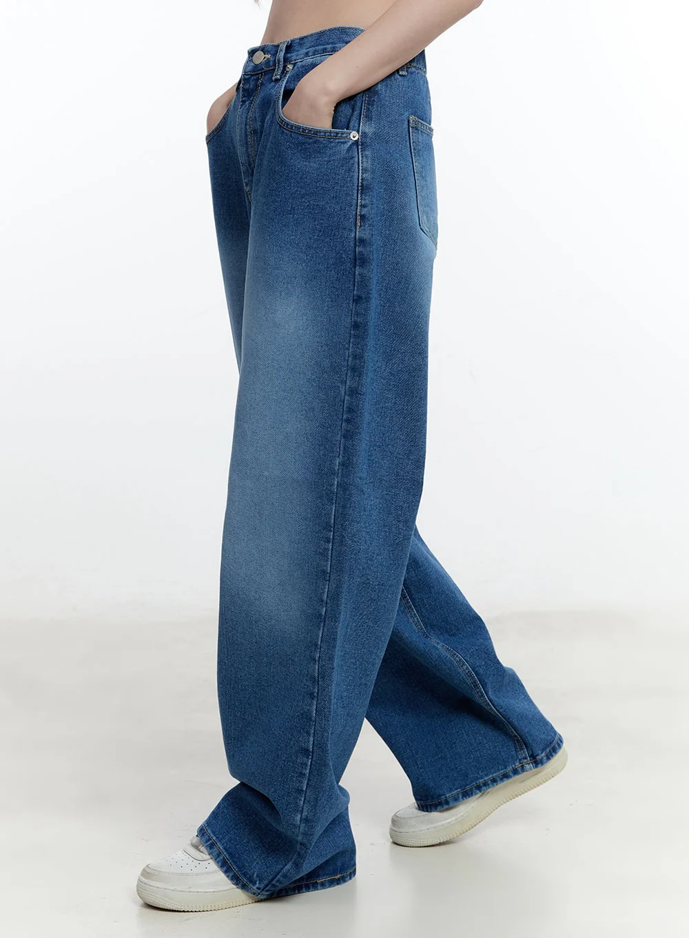 Eugene Adjustable Cinched-Back Wide-Leg Jeans CM521 - Image 5